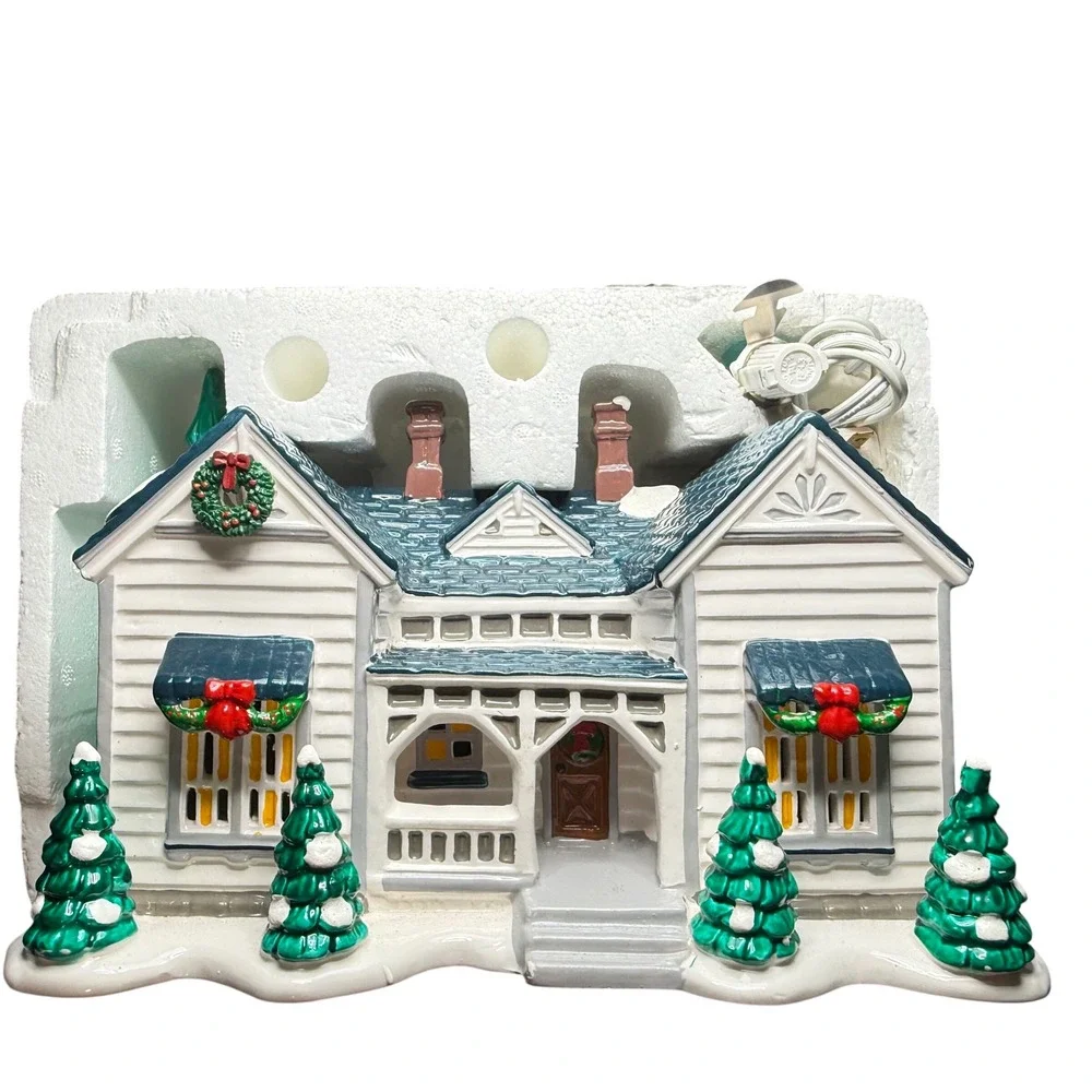 Vintage Dept. 56 Grandma's Cottage Snow Village Cord Bulb Box Sleeve Included